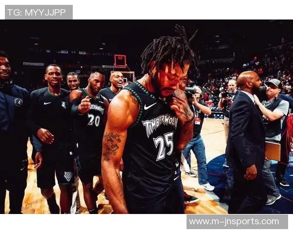 实时新闻上海篮球队的拼搏之路从低谷到巅峰的奋斗历程与荣耀回顾